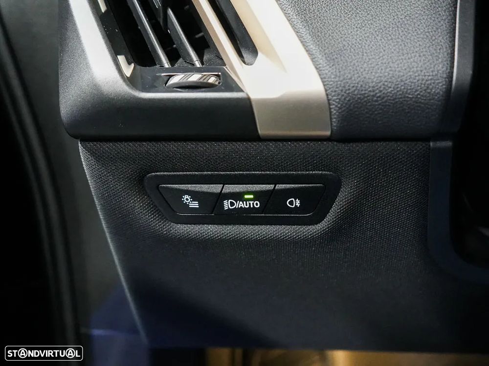 BMW iX xDrive 40 Pack Desportivo - 37