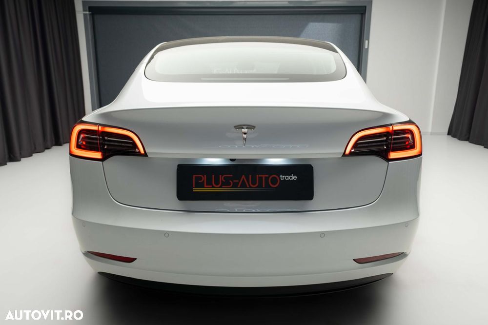 Tesla Model 3 RWD - 7