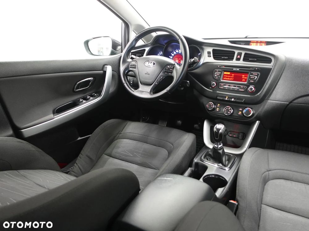 Kia Ceed 1.4 CVVT Vision - 29