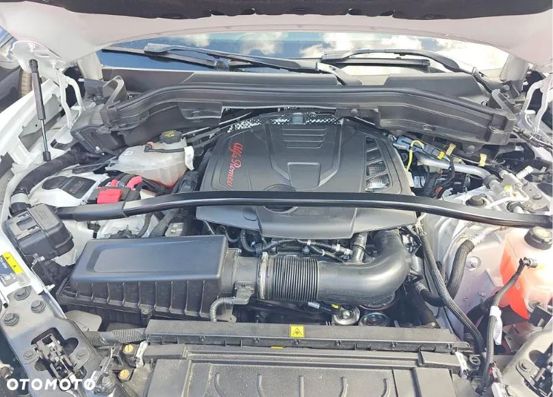 Alfa Romeo Stelvio 2.0 Turbo Veloce TI Q4 - 12