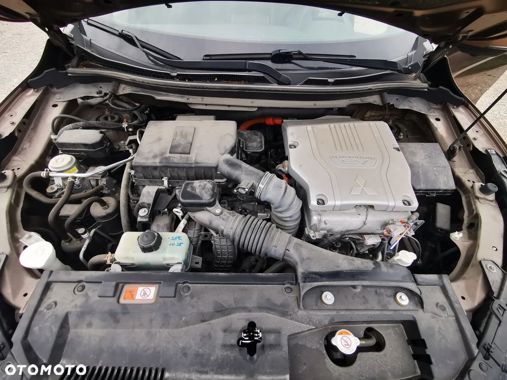 Mitsubishi Eclipse Cross 4WD Top - 18