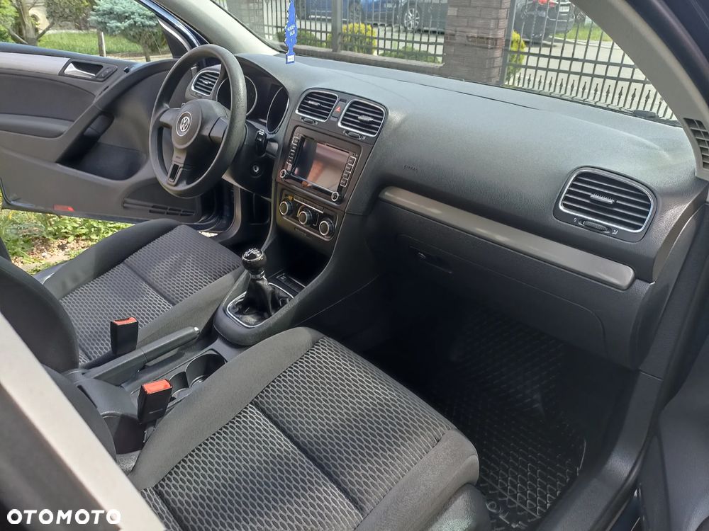 Volkswagen Golf - 23
