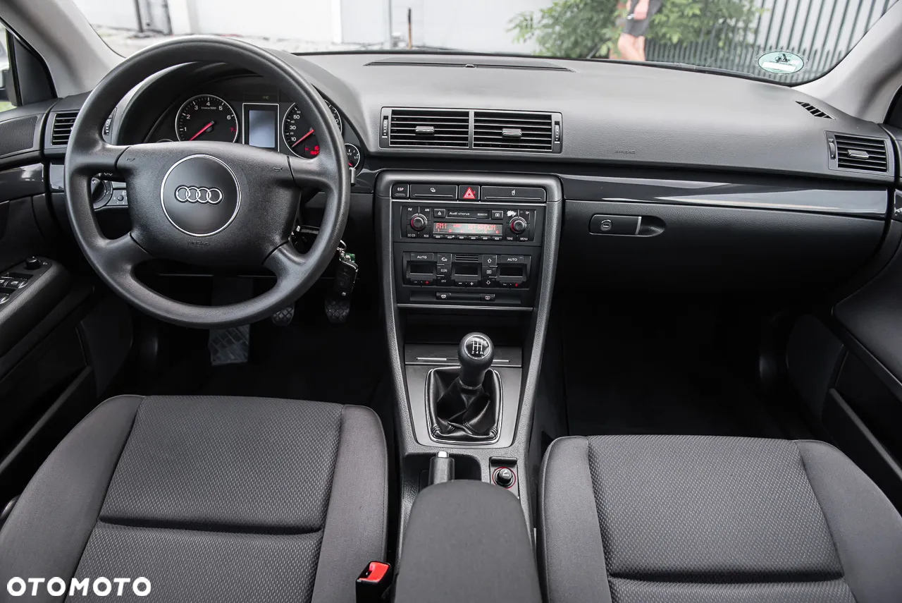 Audi A4 2.4 - 20