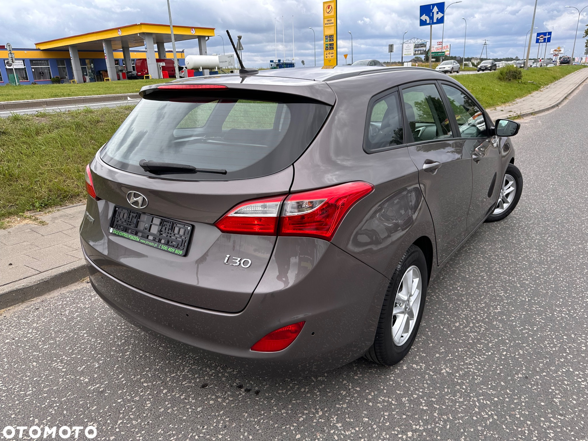 Hyundai i30 1.6 CRDi BlueDrive Premium - 9
