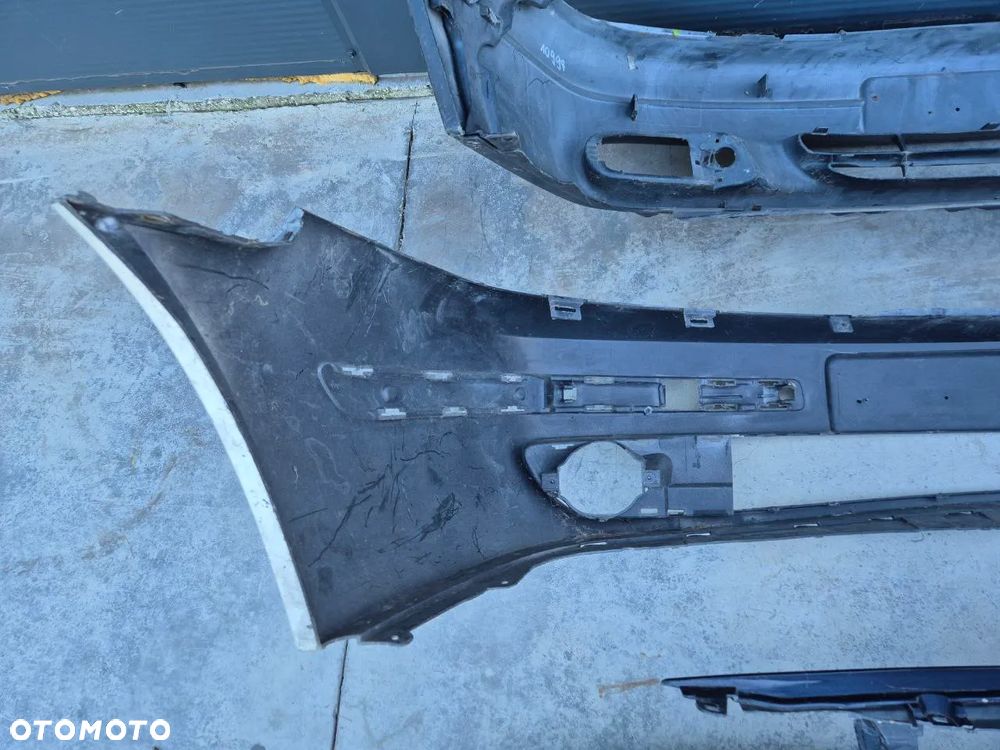 ZDERZAK PRZÓD TYŁ LAGUNA I - 34