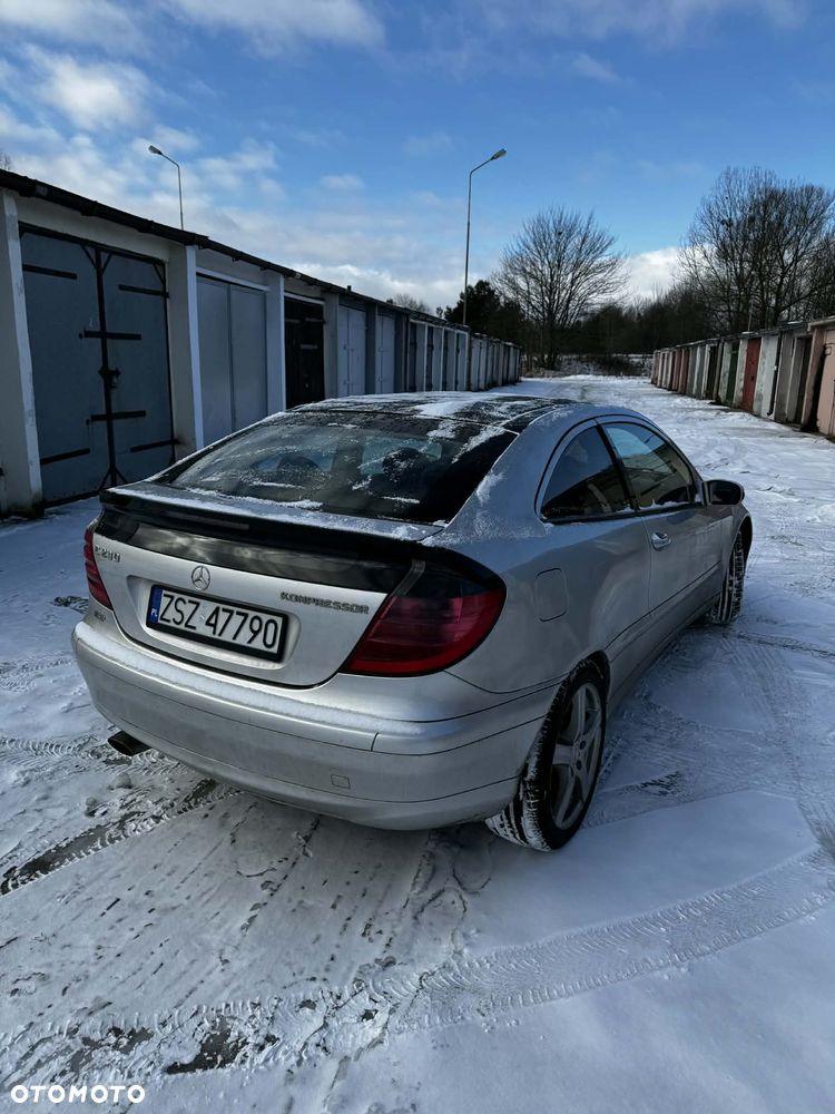 Mercedes-Benz Klasa C 230 Kompressor Sport - 4