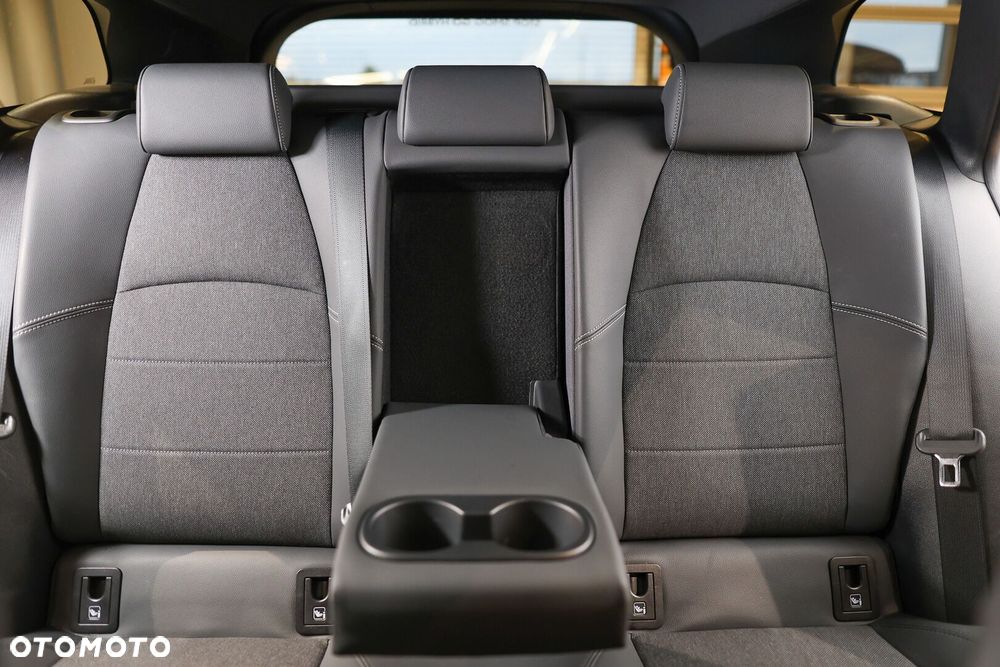 Toyota Corolla 2.0 Hybrid Style - 19