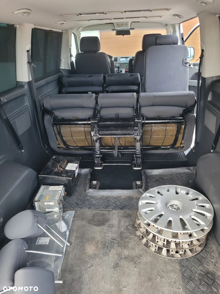 Volkswagen Caravelle - 21