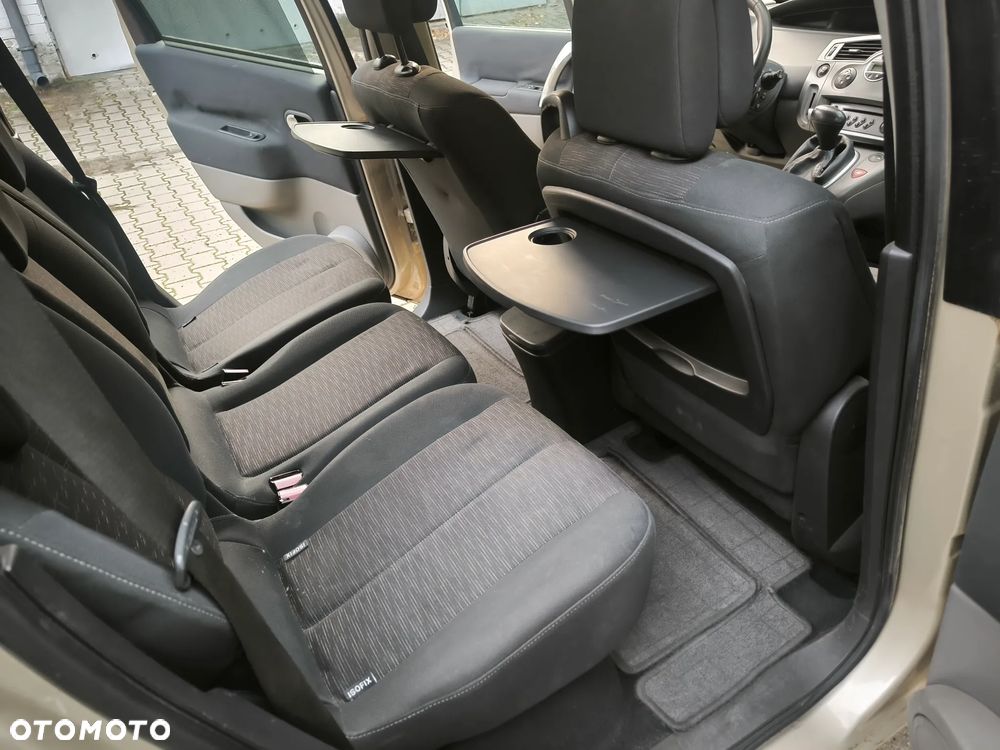 Renault Grand Scenic 1.9 dCi FAP Exception - 36