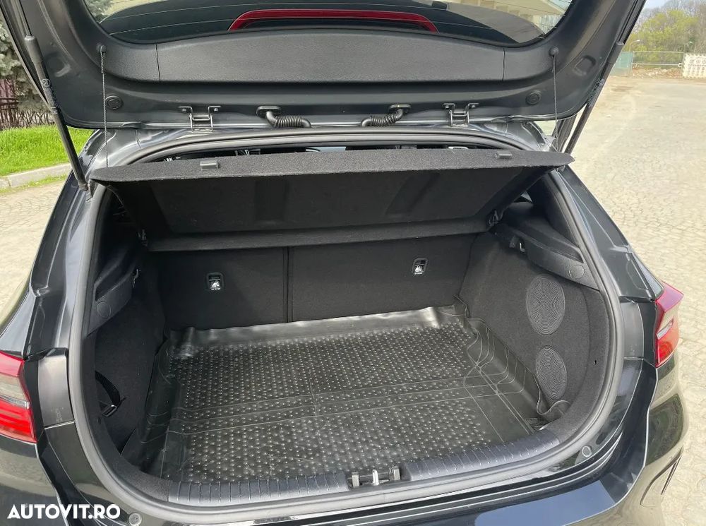 Kia Ceed 1.6 CRDi (48V Mild-Hybrid) DCT7 GT Line - 19