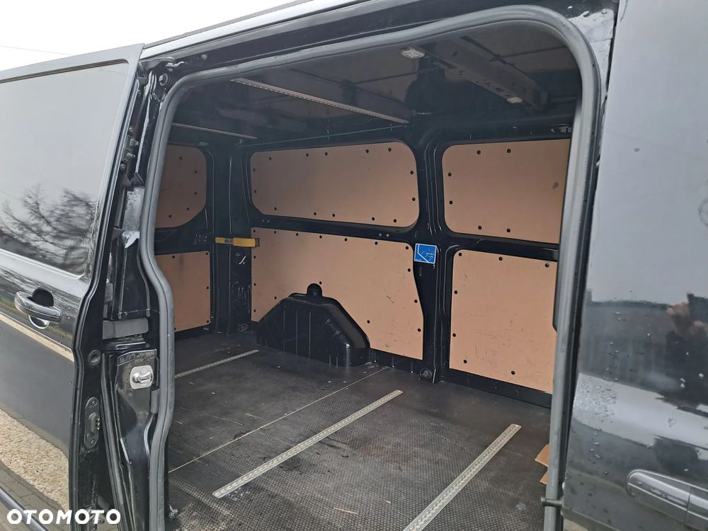 Ford Custom L2H1 - 8