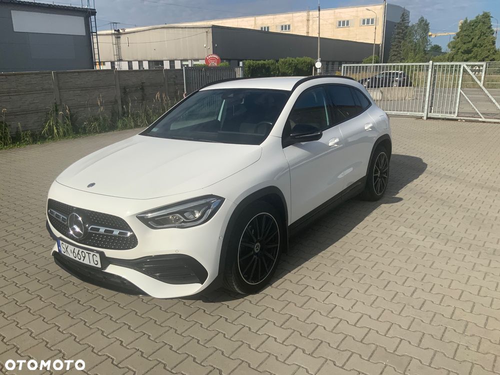 Mercedes-Benz GLA 200 Business Edition - 1