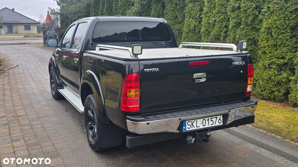 Toyota Hilux - 4