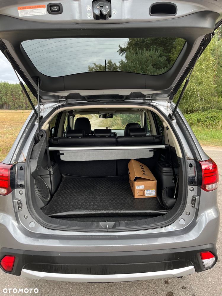 Mitsubishi Outlander 2.2 DI-D 4WD Automatik Diamant Edition - 8