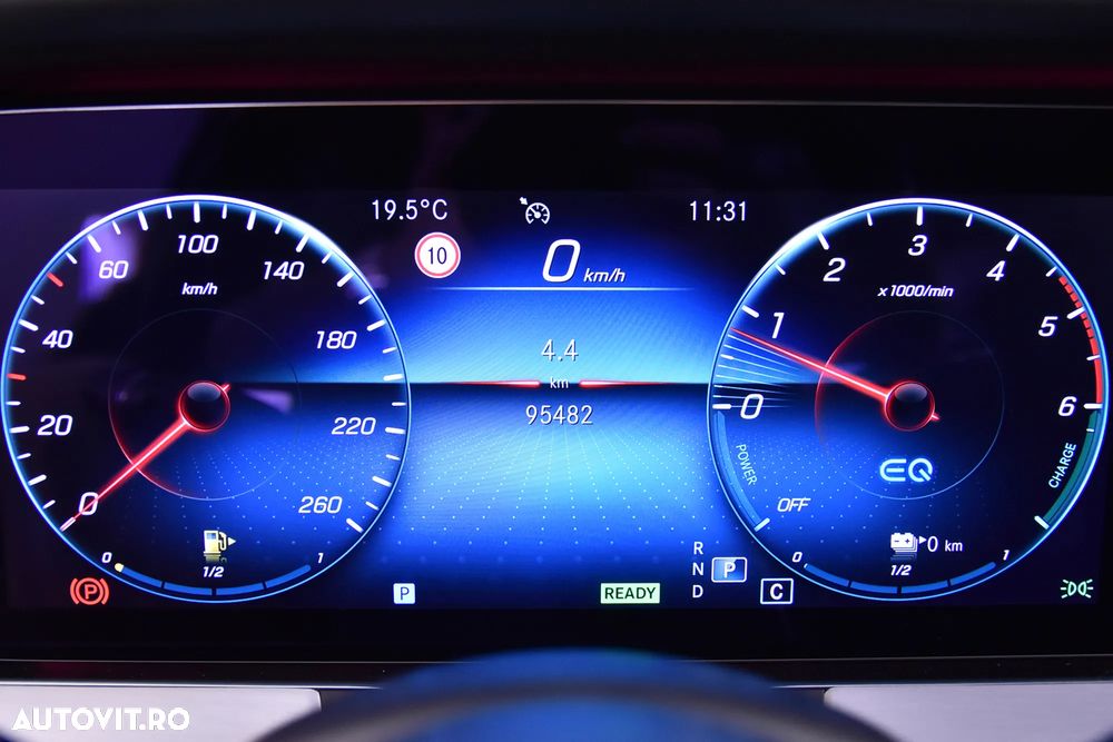 Mercedes-Benz E 300 de Aut. - 10