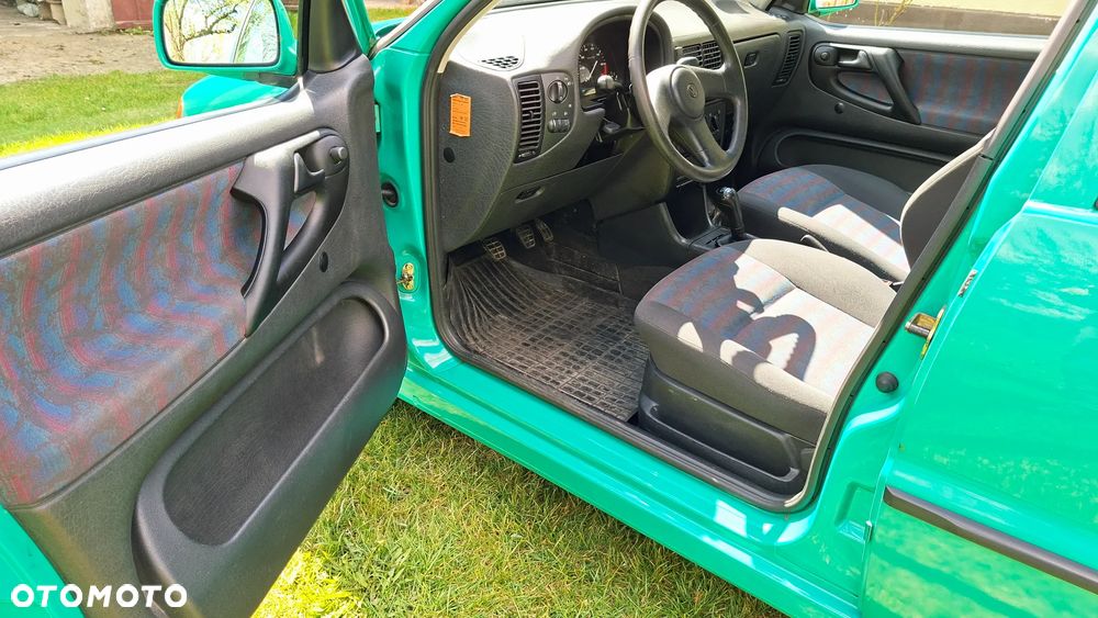 Volkswagen Polo - 16