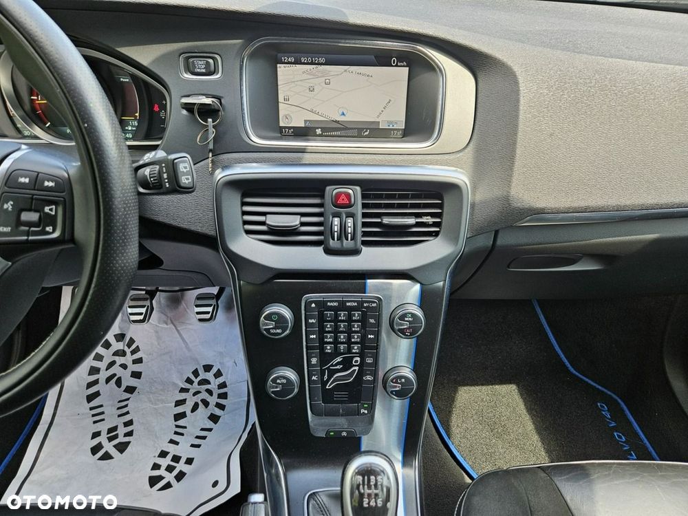 Volvo V40 D2 R-Design Momentum - 17