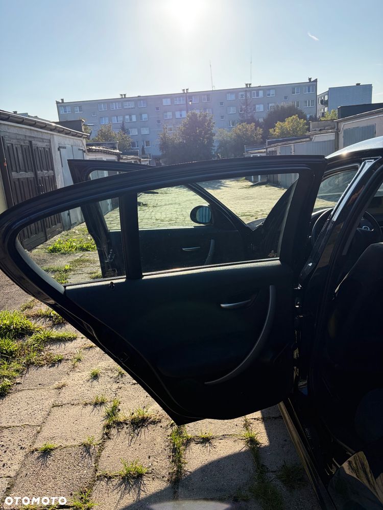 BMW Seria 1 118i - 12