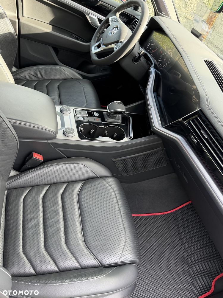 Volkswagen Touareg - 6