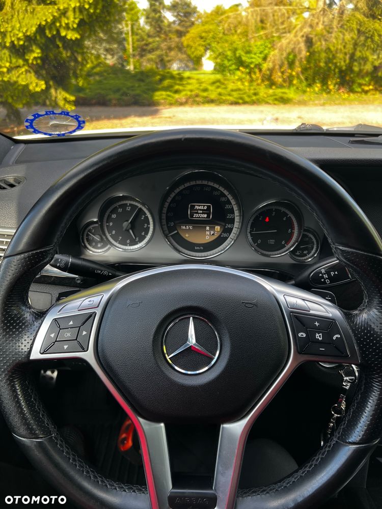 Mercedes-Benz Klasa E 250 CDI DPF BlueEFFICIENCY Automatik Avantgarde - 10