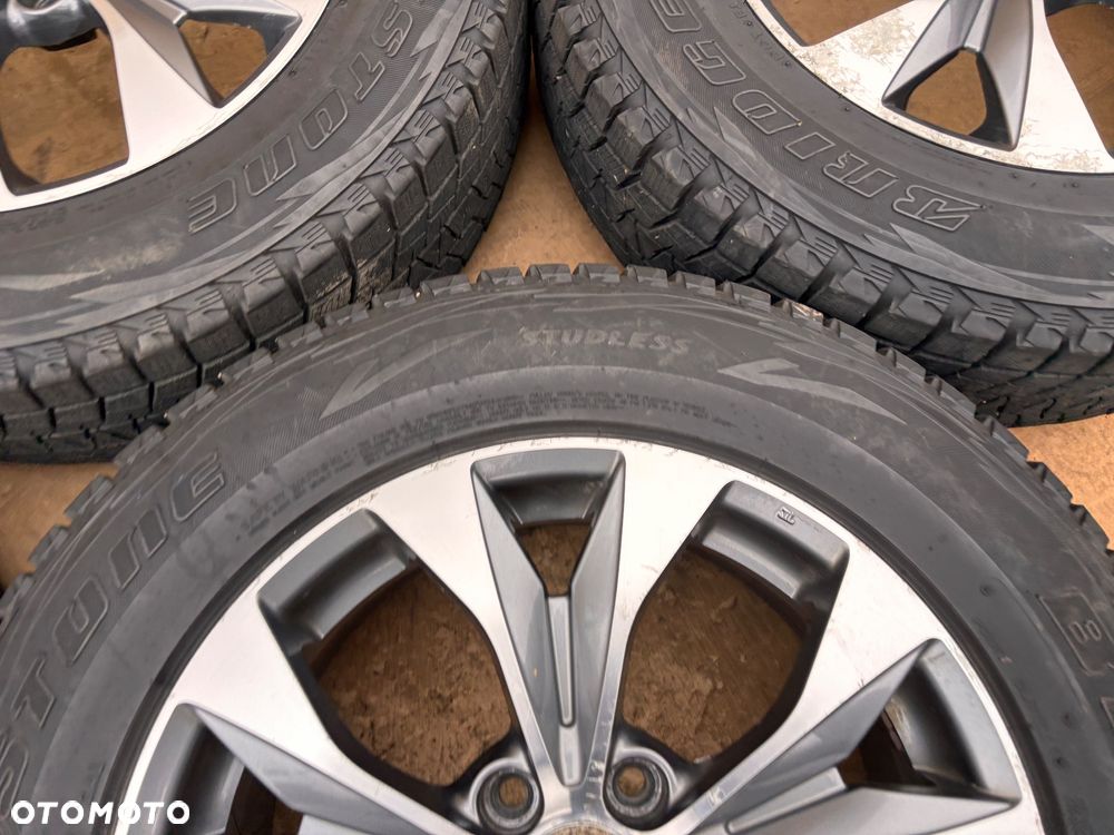 Oryginalne Felgi Koła Zimowe Honda CRV 235 65 R17 Aluminiowe 7J 17 Et50 5x114,3 Komplet 7JJ 17” Bridgestone Opony - 4