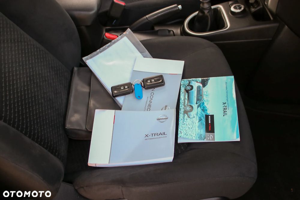 Nissan X-Trail 2.0 dCi 4x4 DPF Platinum - 40