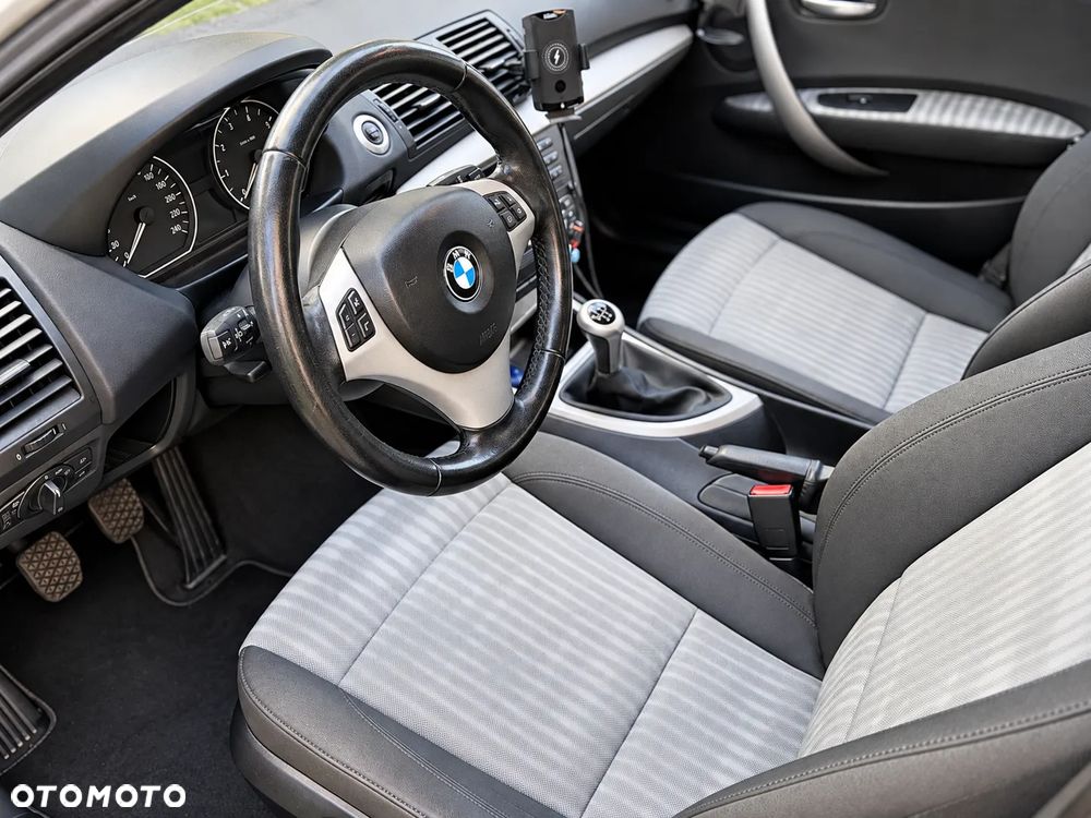 BMW Seria 1 116i - 16