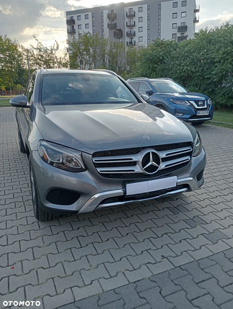 Mercedes-Benz GLC - 12