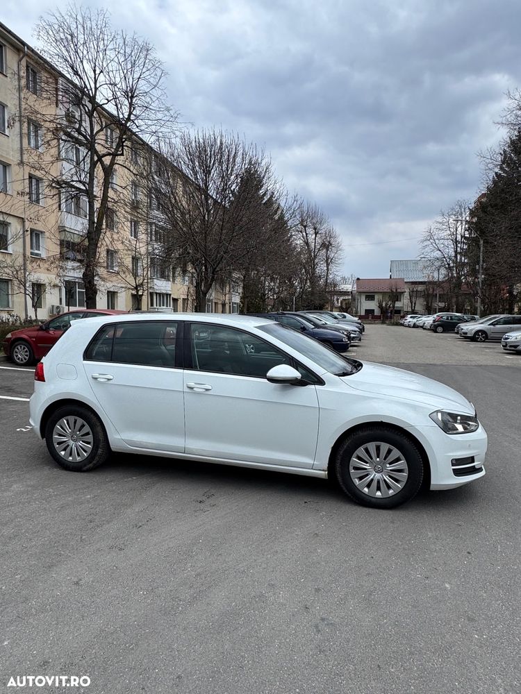 Volkswagen Golf - 3