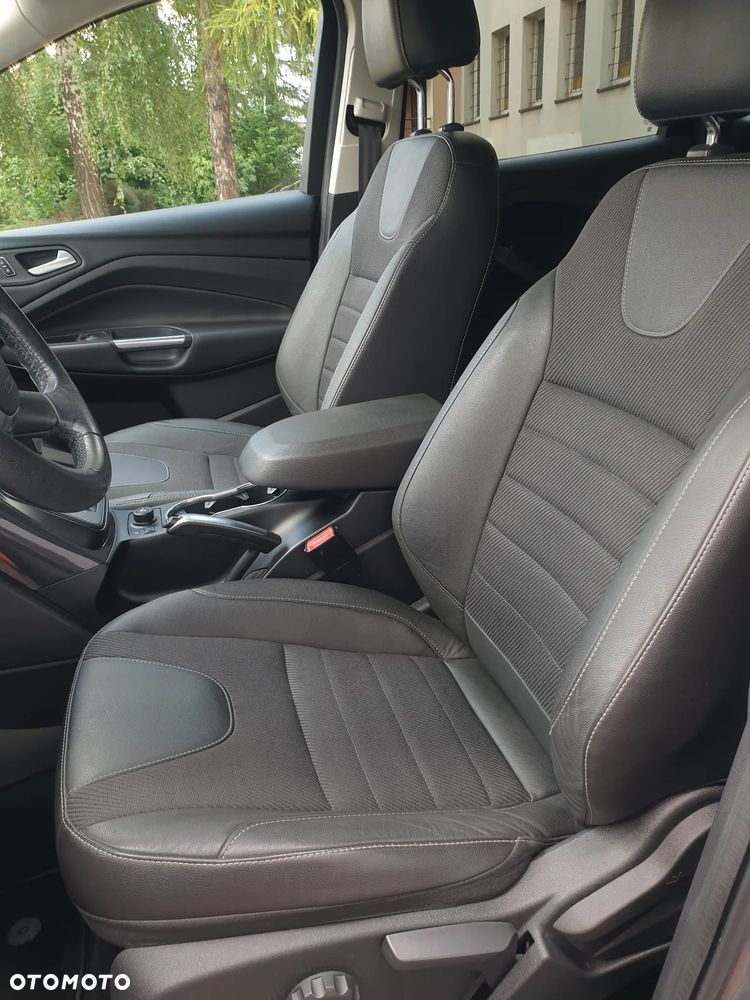 Ford Kuga 2.0 TDCi 4x4 Titanium - 26