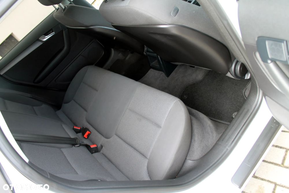 Audi A3 Sportback 1.6 Ambiente - 14