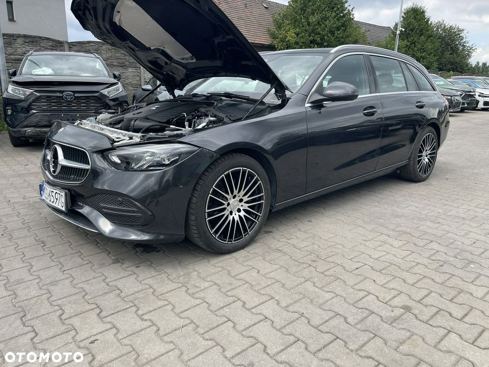 Mercedes-Benz Klasa C 200 4Matic 9G-TRONIC Avantgarde - 2