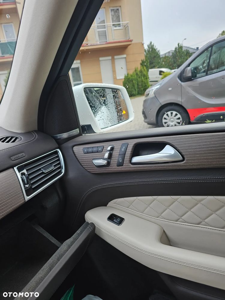Mercedes-Benz GLS 350 d 4-Matic - 9