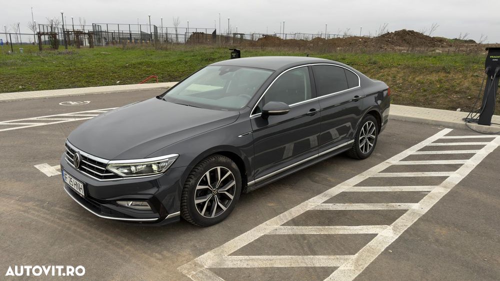 Volkswagen Passat 2.0 TDI DSG 4Mot Highline - 6