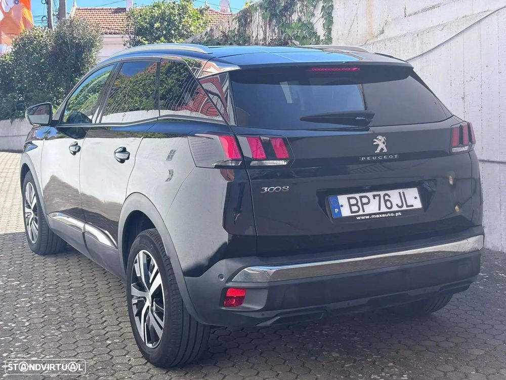 Peugeot 3008 1.2 PureTech Allure EAT8 - 26