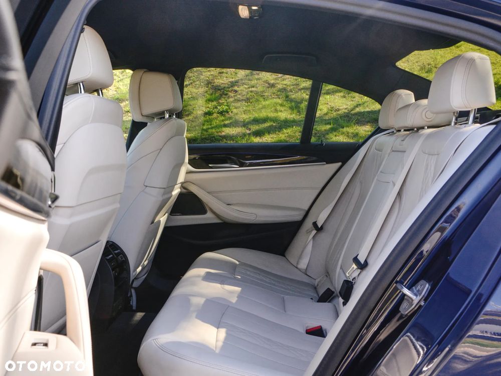 BMW Seria 5 540d xDrive mHEV M Sport sport - 20