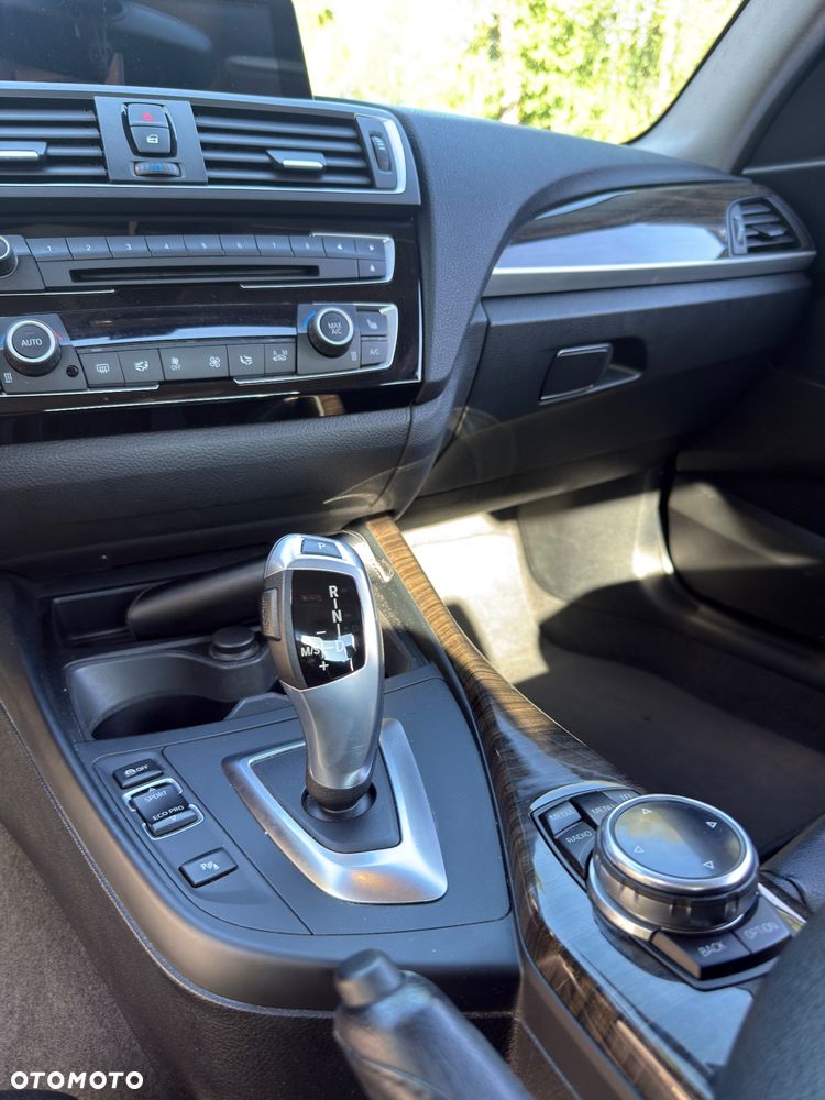 BMW Seria 2 218i Luxury Line - 26