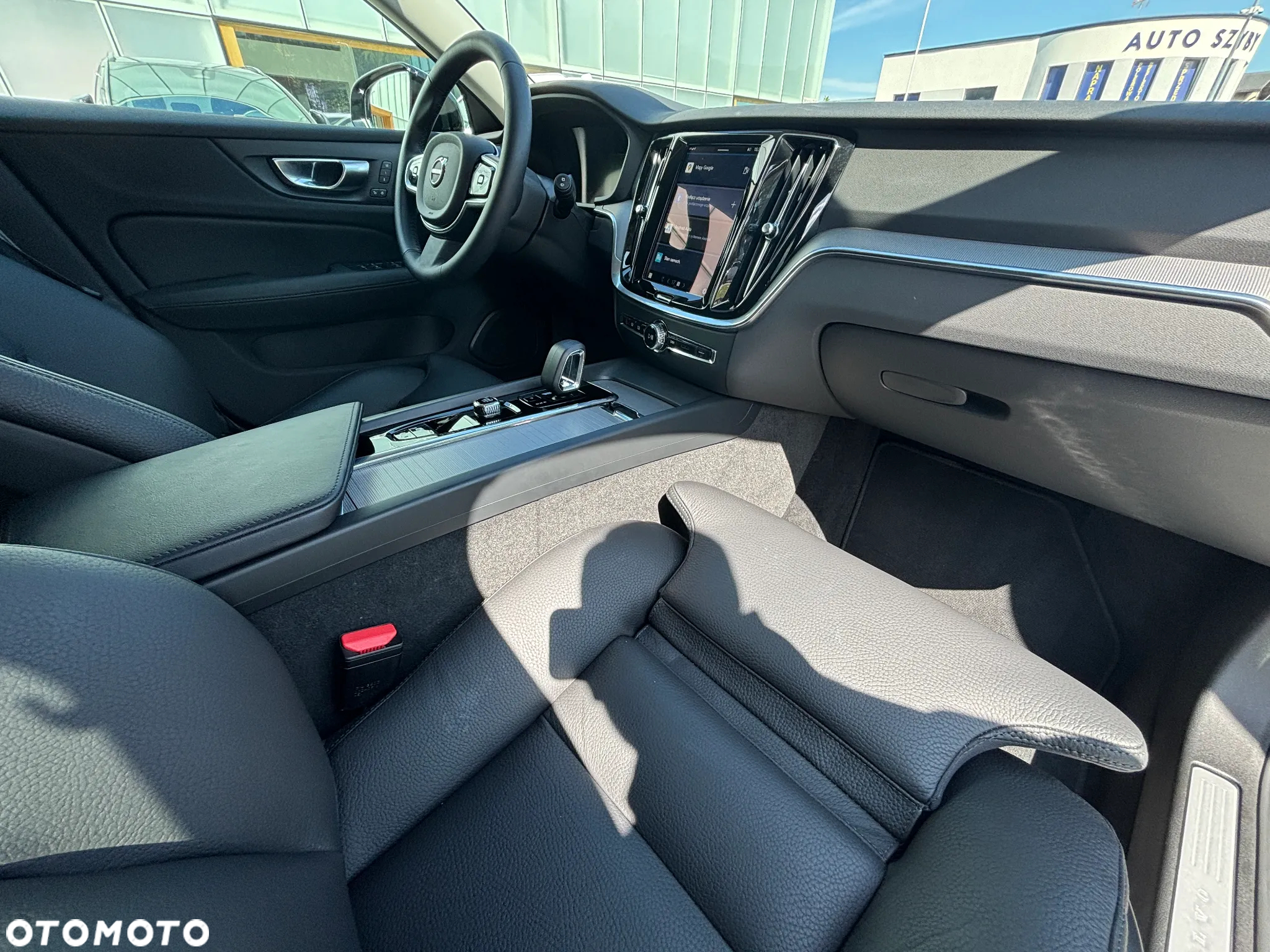 Volvo V60 B4 B Plus Dark - 13