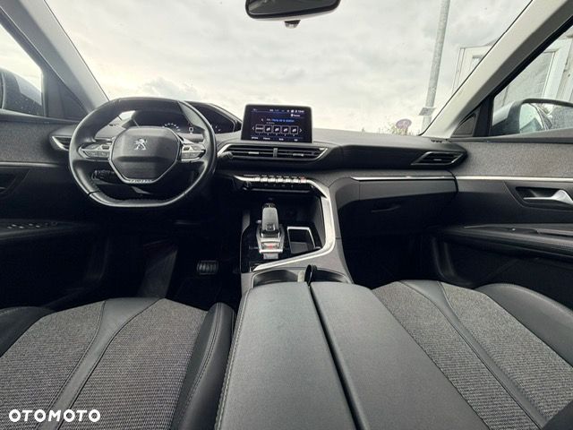 Peugeot 3008 PureTech 130 Stop & Start GPF EAT8 Allure - 24