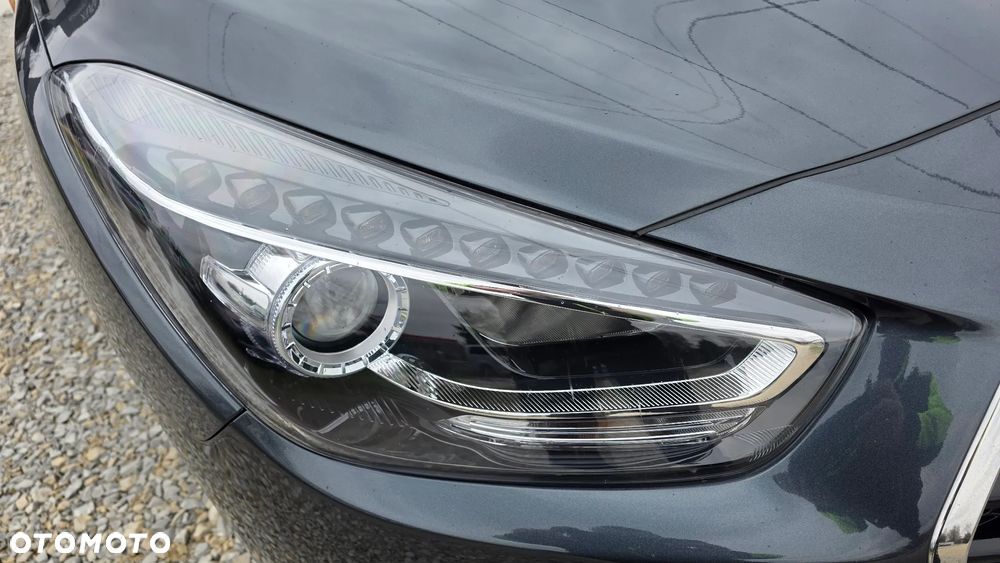 Hyundai i40 Kombi blue 1.6 Family - 9