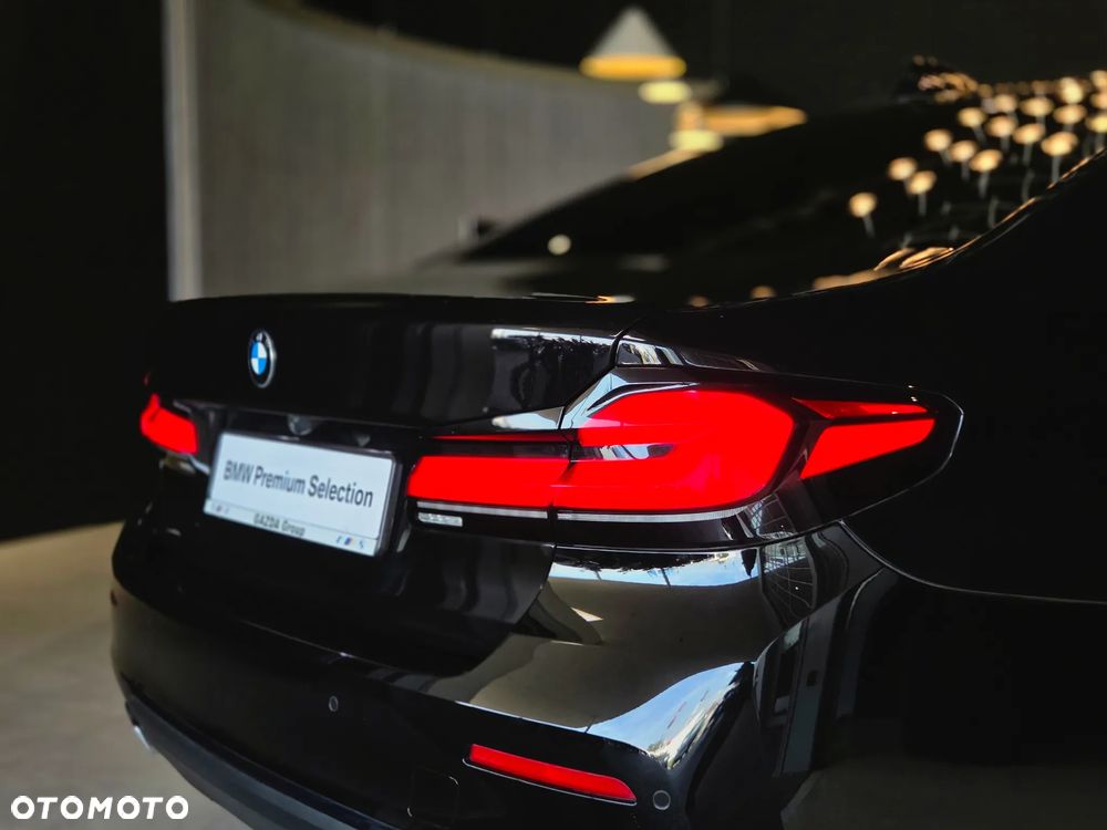 BMW Seria 5 520d xDrive MHEV - 26