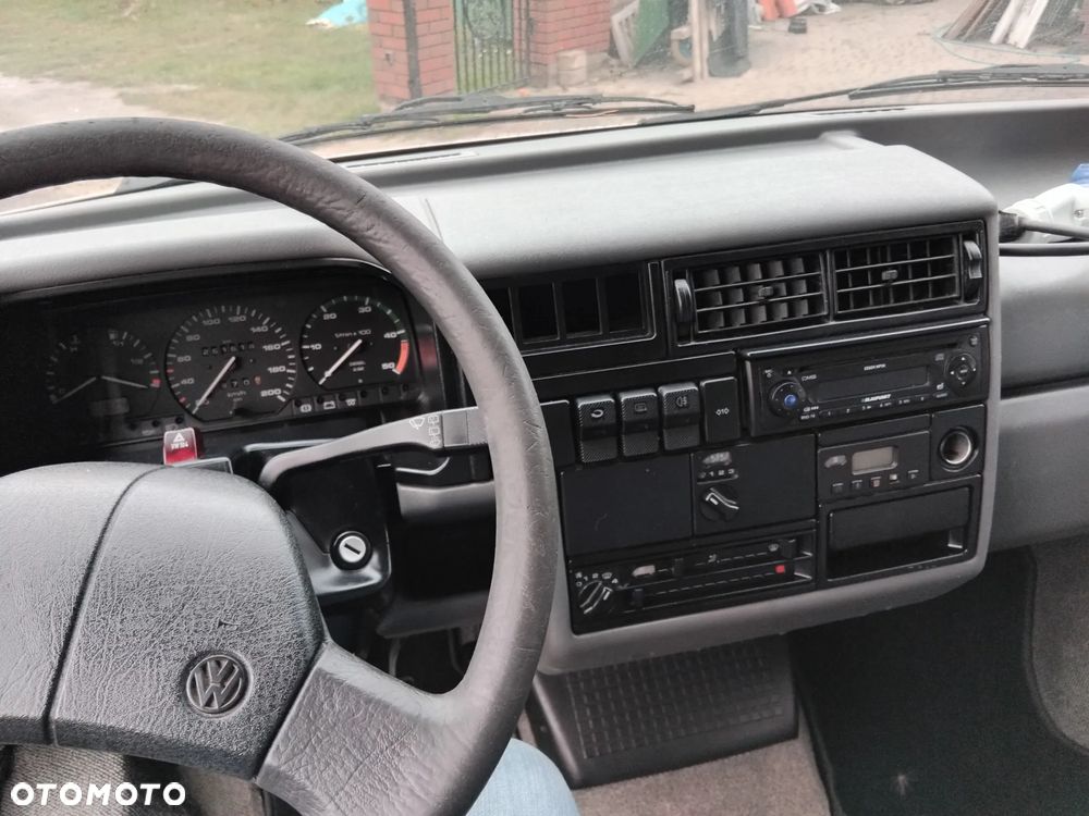 Volkswagen California - 17