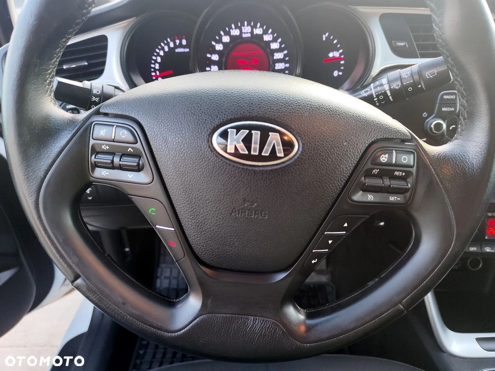 Kia Ceed 1.6 GDI Business Line - 17