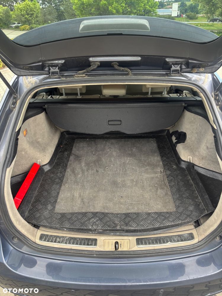 Toyota Avensis 2.0 D-4D Premium - 30