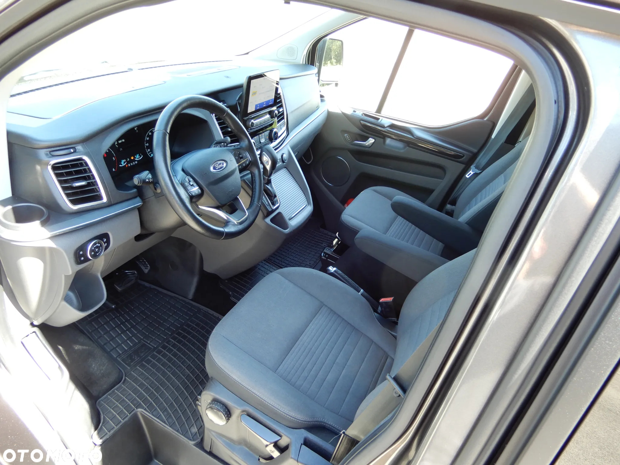 Ford Tourneo Custom 2.0 EcoBlue L2 Titanium SelectShift - 31