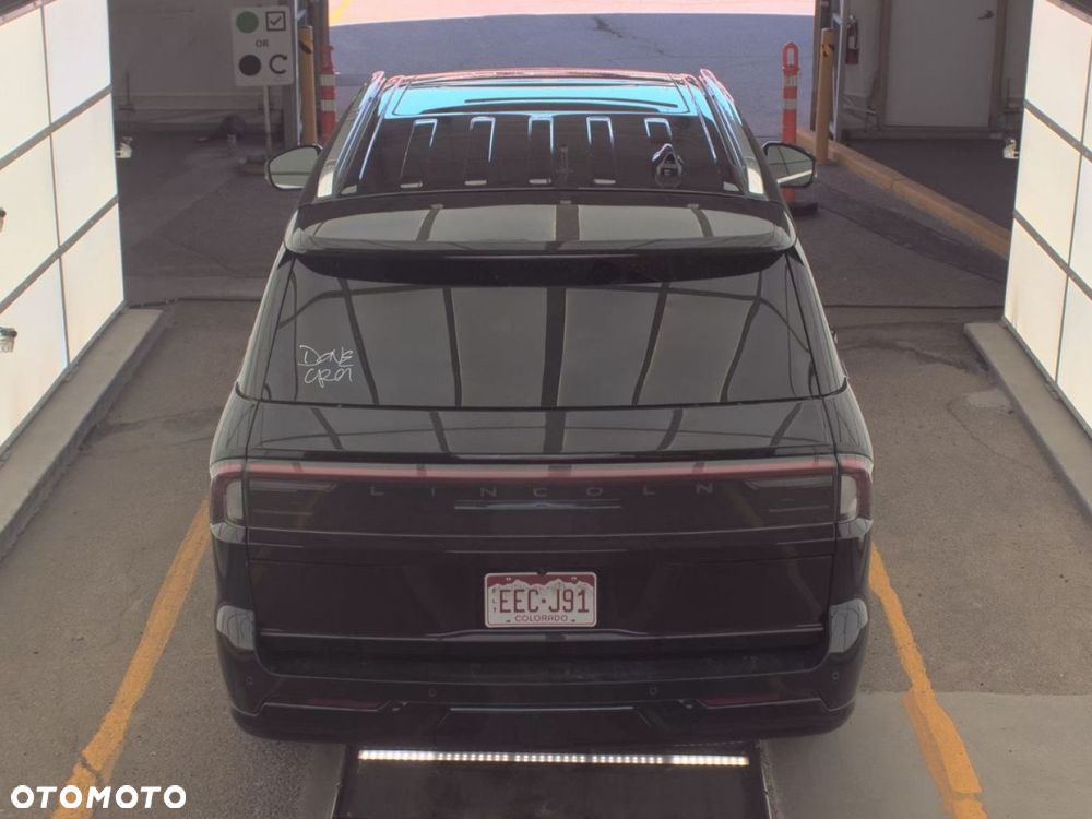 Lincoln Navigator - 6