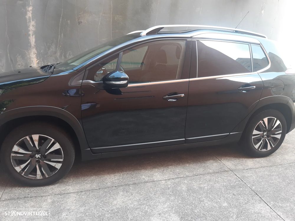 Peugeot 2008 1.2 PureTech Allure - 6