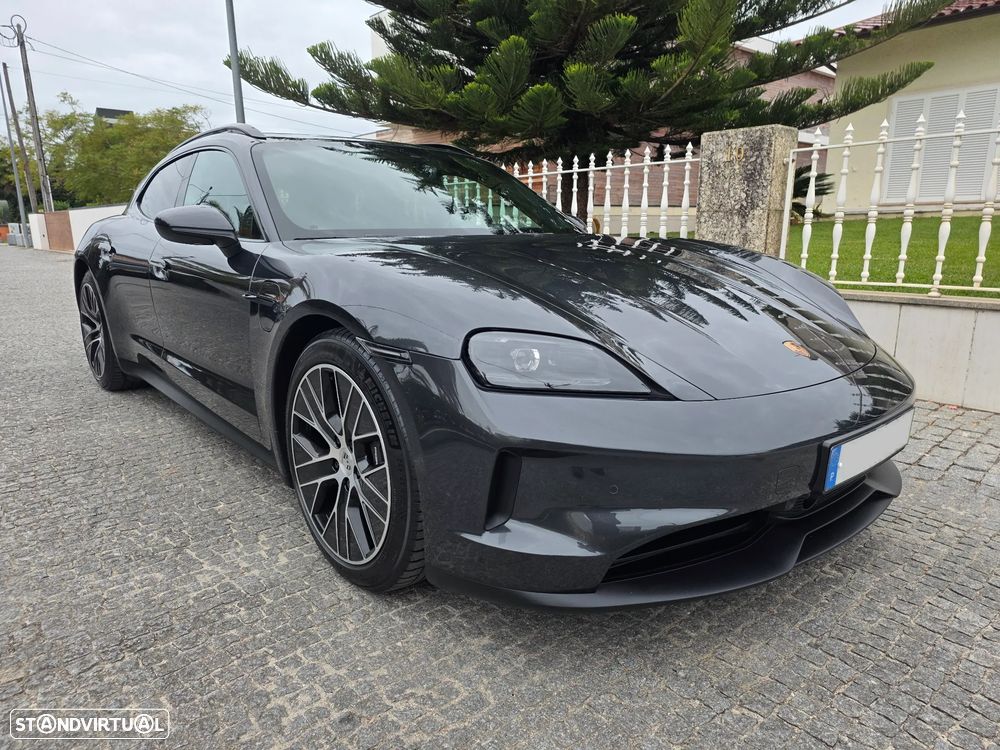 Porsche Taycan Sport Turismo - 10