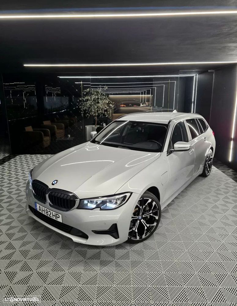 BMW 330 e Line Sport Auto - 2