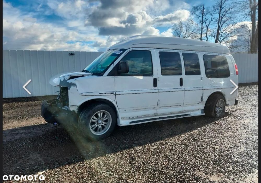 Chevrolet Express - 2